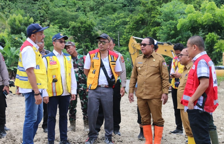 Wakil Gubernur NTT Tinjau Lokasi Longsor di Takari, Kabupaten Kupang