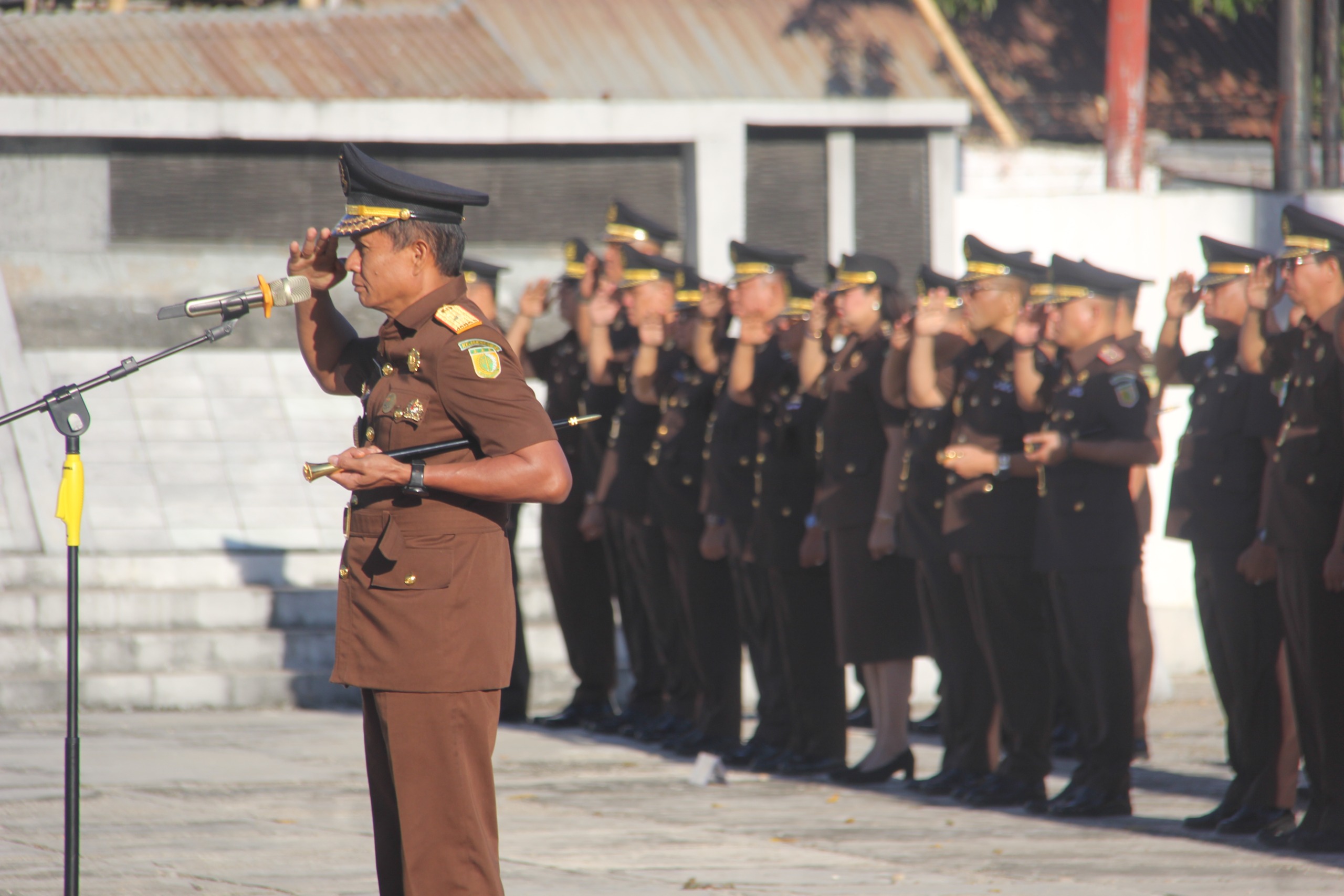 Peringati Hari Bhakti Adhyaksa Ke-64 dan Hari Ulang Tahun XXIV, Kajati NTT Pimpin Ziarah Ke Taman Makam Pahlawan Dharma Loka