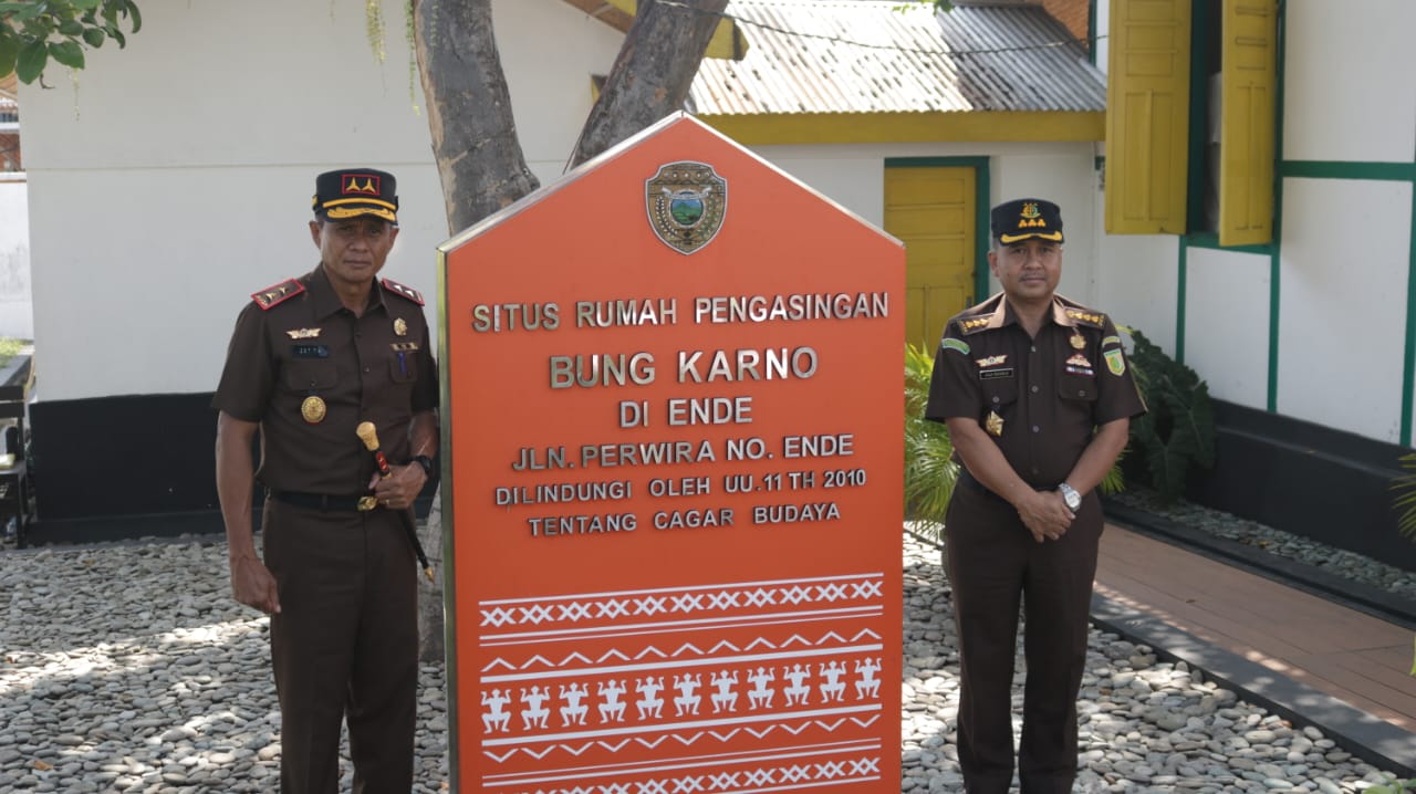 Kajati  NTT Mengunjungi Situs Bersejarah Rumah Pengasingan Ir.Soekarno di Ende